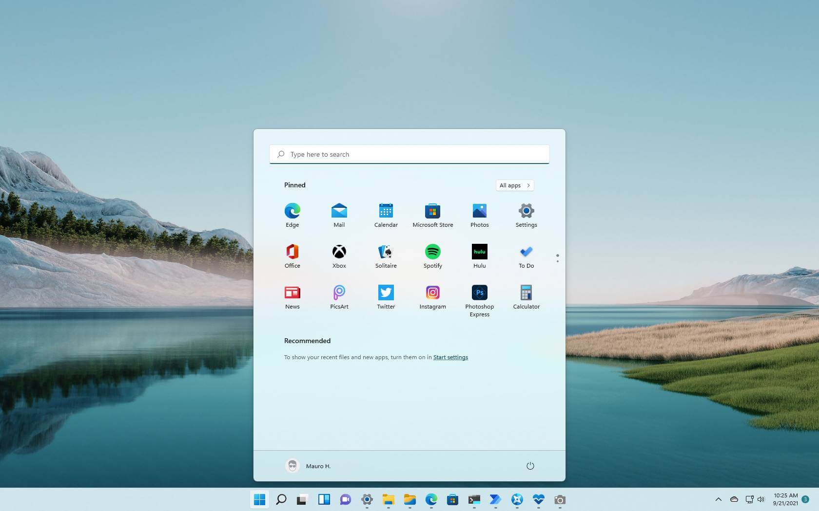 Windows 11 desktop with Start open